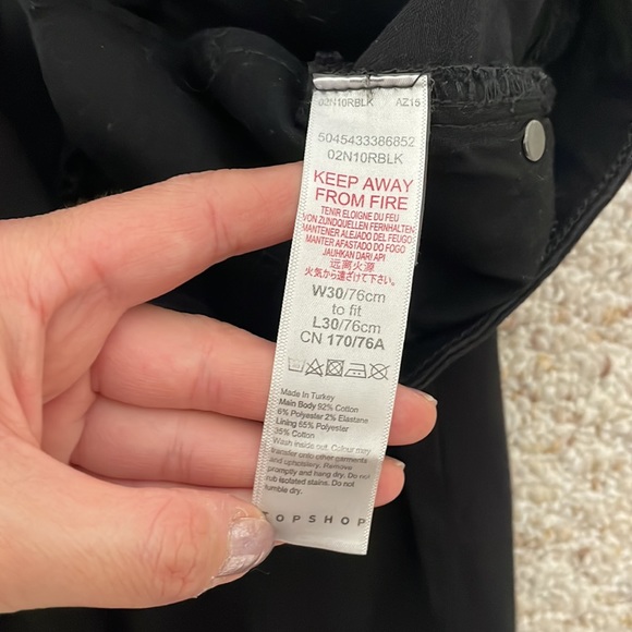 Topshop black ripped skinny jeans - Picture 3 of 8